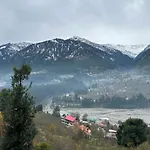 Saffronstays The Amlyn, Manali - Unobstructed Views Of Beas River And The Himalayas - All Clear Roads